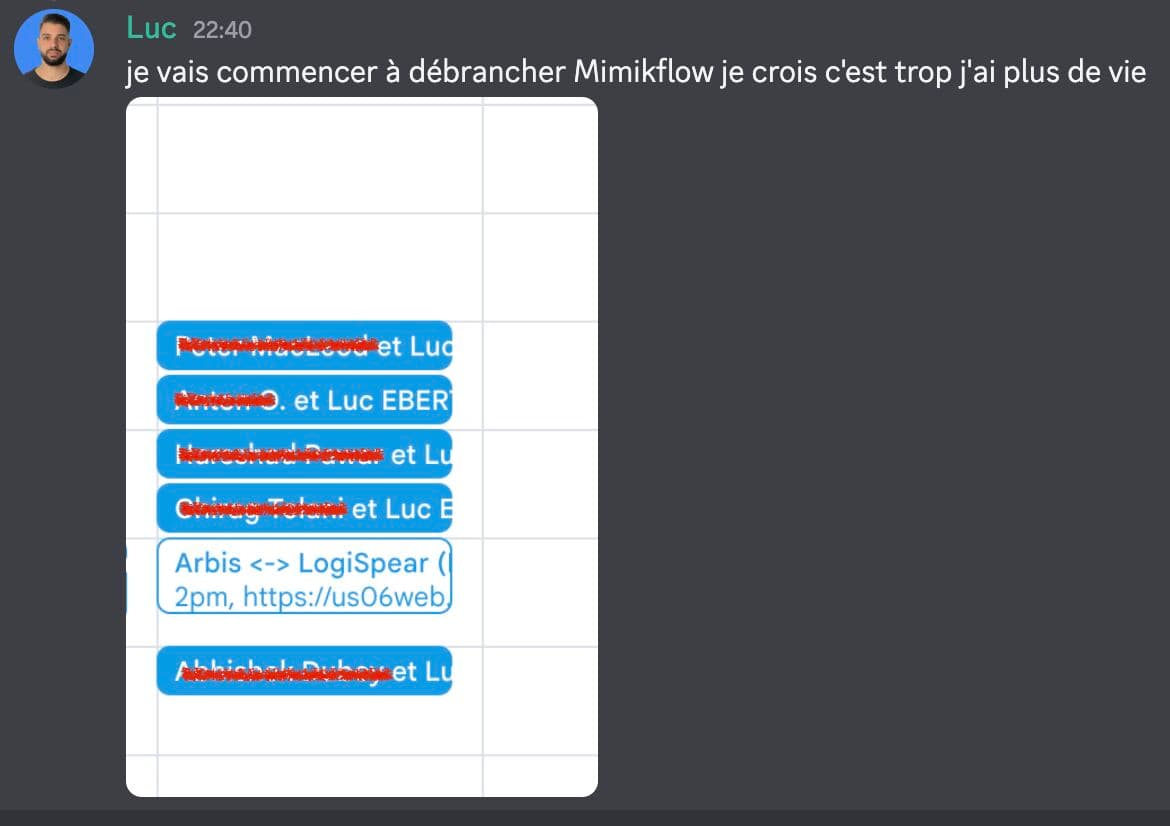 Un utilisateur montre son agenda rempli de rendez-vous et plaisante sur le fait de débrancher l'outil.